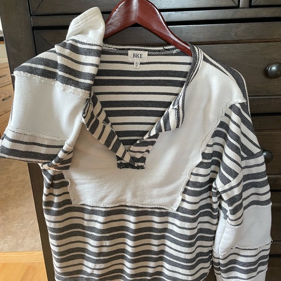 BKE Striped French Terry Top - Picture 4 of 6